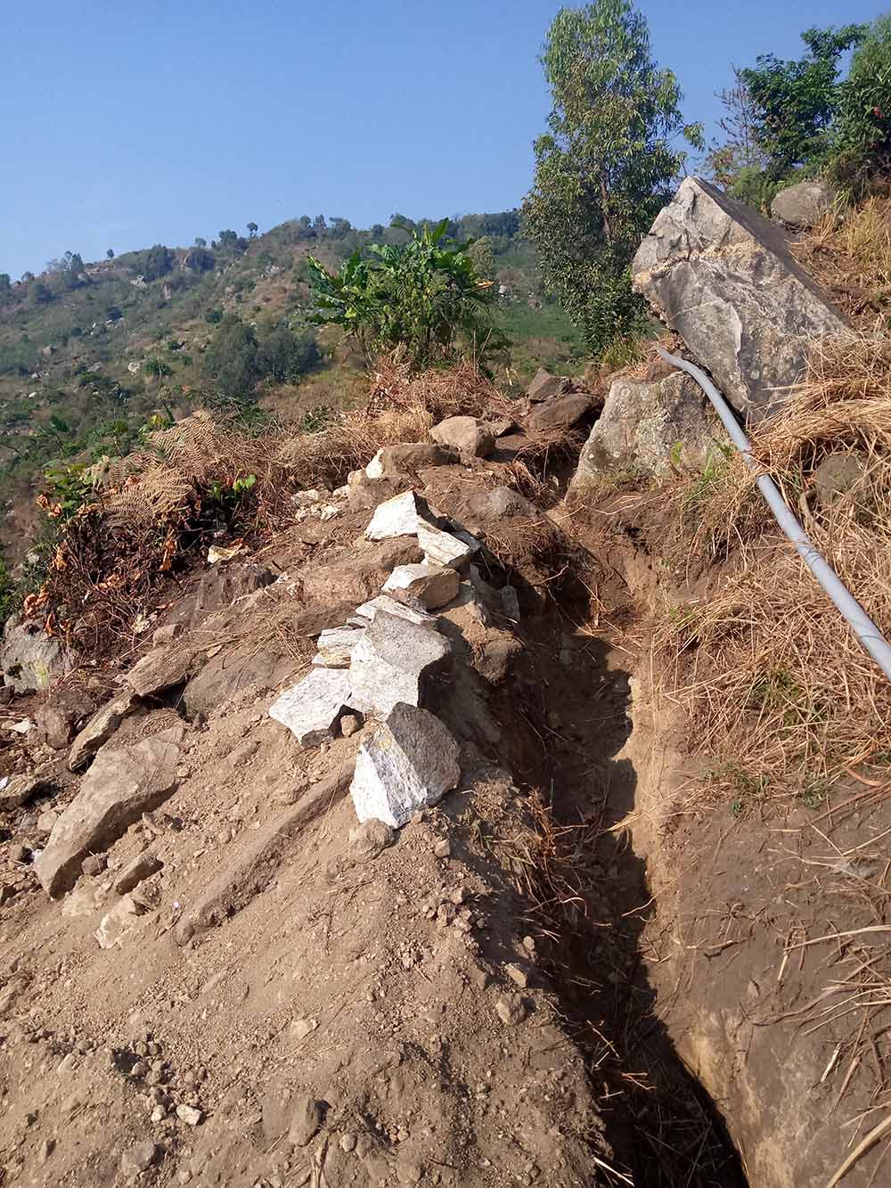 Deux systèmes d’adduction d’eau à Nyamukubi — vue 3