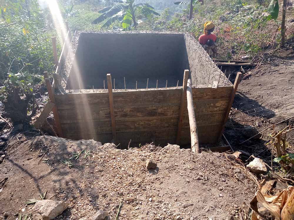 Deux systèmes d’adduction d’eau à Nyamukubi — vue 4