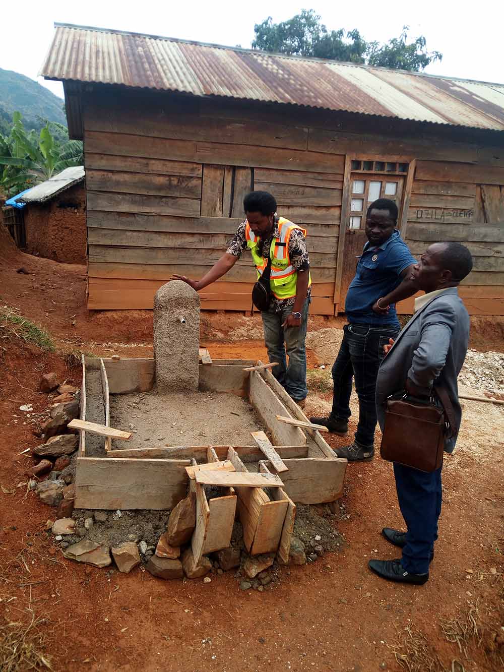 Deux systèmes d’adduction d’eau à Nyamukubi — vue 6