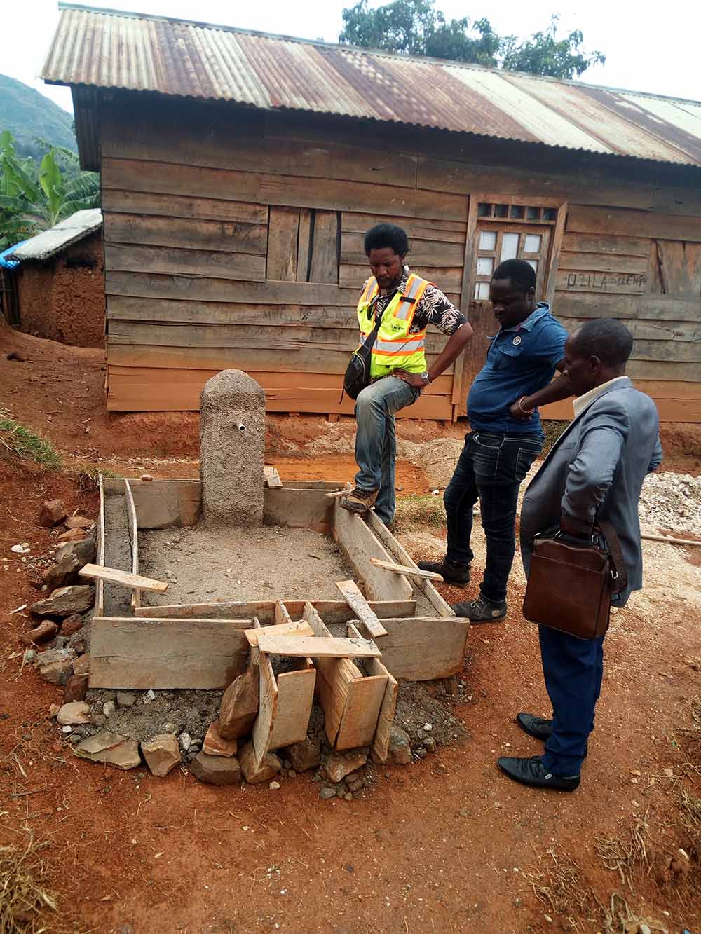 Deux systèmes d’adduction d’eau à Nyamukubi — vue 7